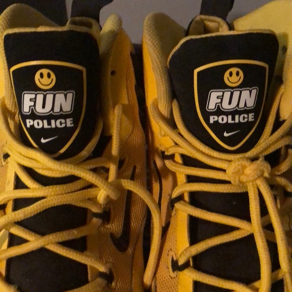 Nike Sonic Flight Fun Police - Picture 3 of 8